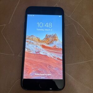 iPhone 7 unlocked 32 GB
